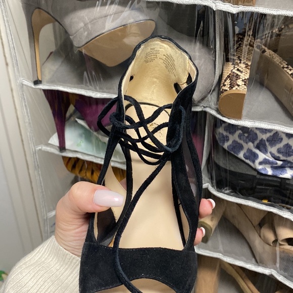 Nine West heel with laces - Picture 2 of 2
